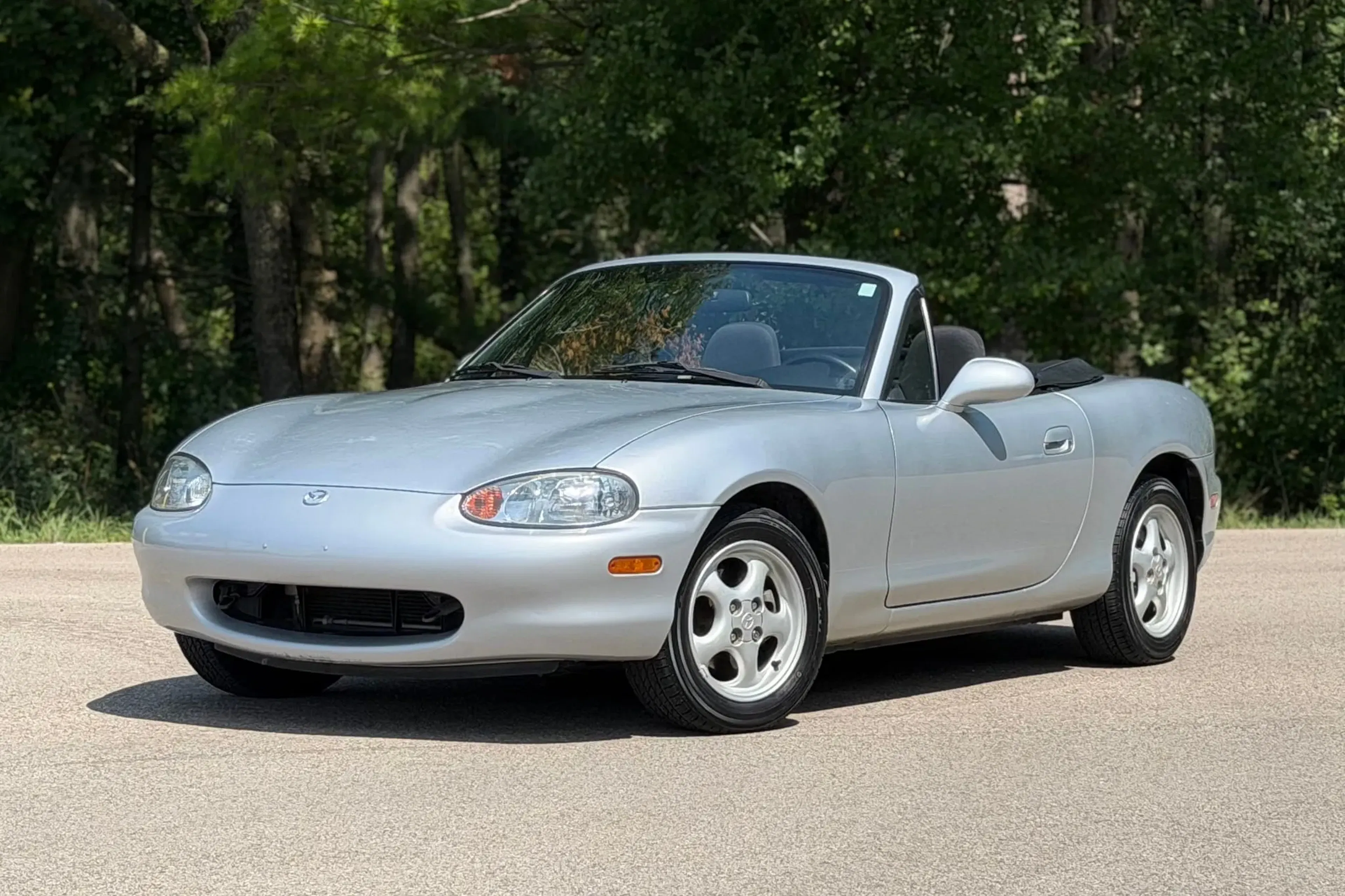 1999 Mazda MX-5 Miata VIN JM1NB3533X0129445 | Hagerty Valuation Tools®